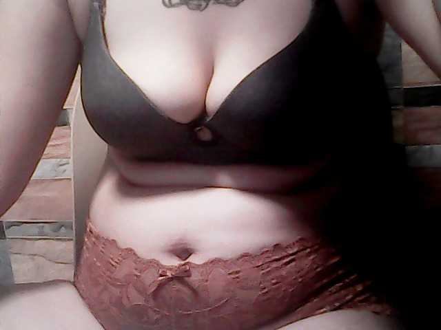 extremelymilkyboobs live webcam show