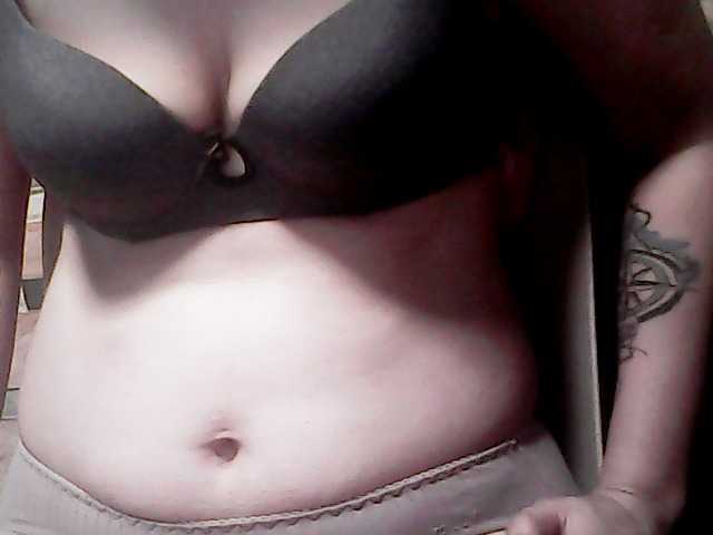 extremelymilkyboobs live webcam show