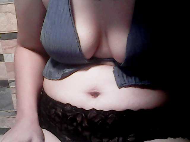 extremelymilkyboobs live webcam show