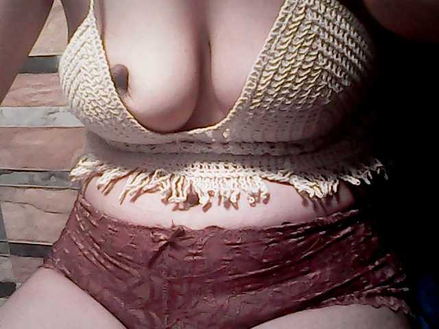 extremelymilkyboobs live webcam show