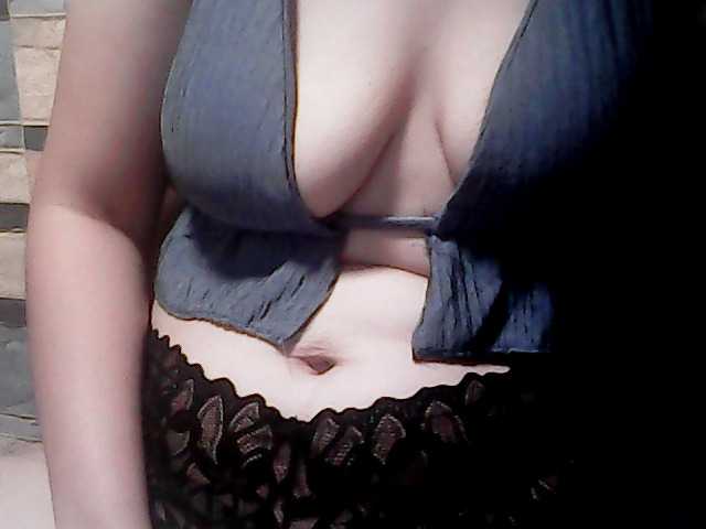 extremelymilkyboobs live cam on BongaCams