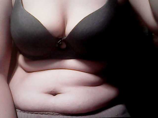 extremelymilkyboobs live cam on BongaCams