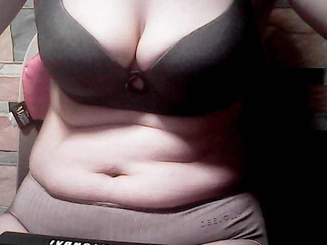 extremelymilkyboobs live webcam show