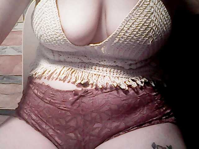 extremelymilkyboobs live webcam show