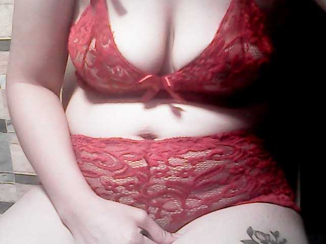 extremelymilkyboobs live webcam show