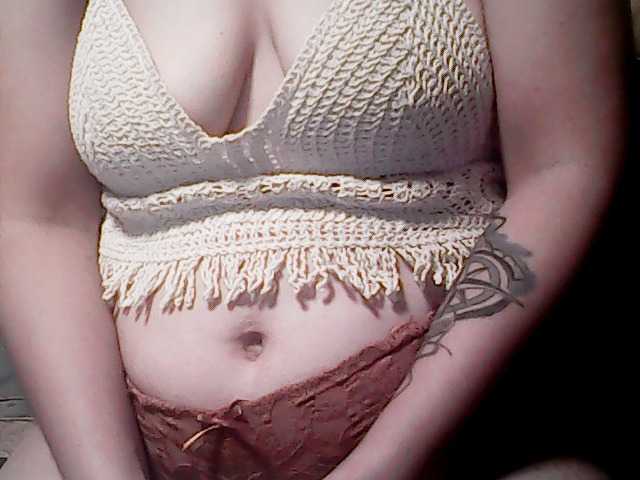 extremelymilkyboobs live cam on BongaCams