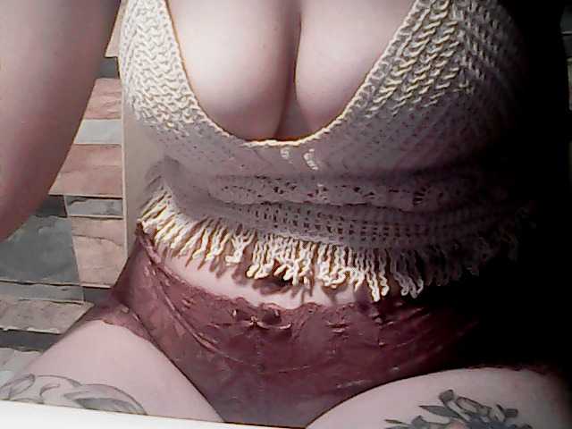 extremelymilkyboobs live webcam show