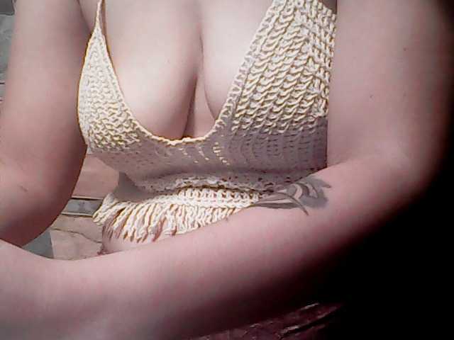 extremelymilkyboobs live webcam show