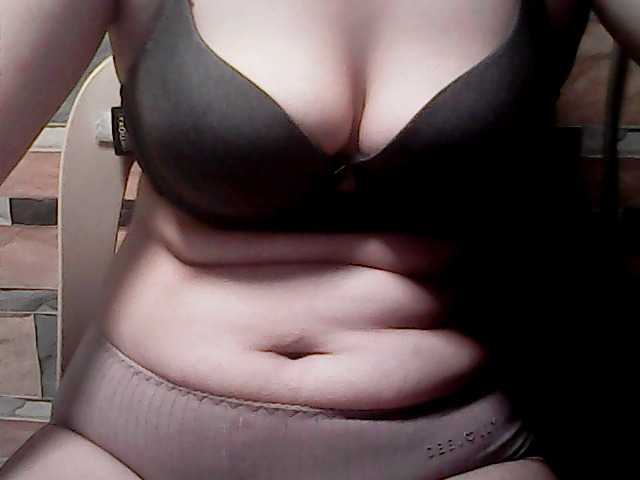 extremelymilkyboobs live webcam show