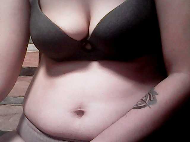 extremelymilkyboobs live webcam show