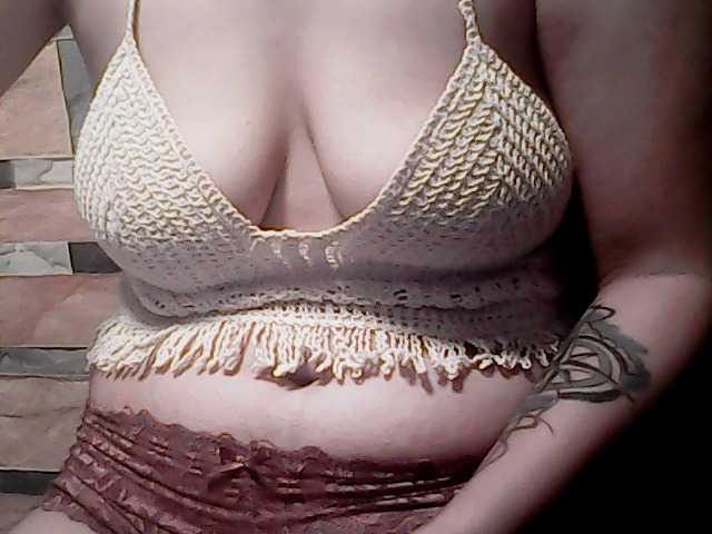 extremelymilkyboobs live webcam show