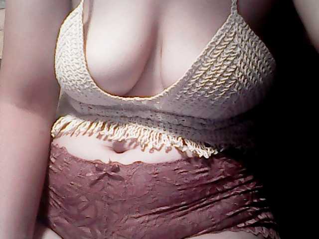 extremelymilkyboobs live webcam show
