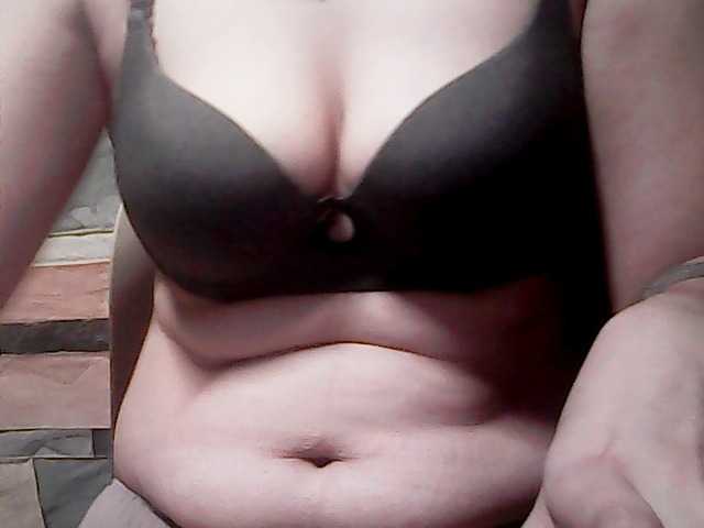 extremelymilkyboobs live webcam show