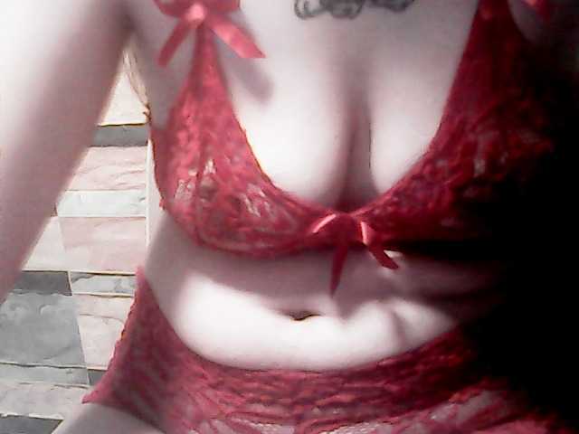 extremelymilkyboobs live webcam show