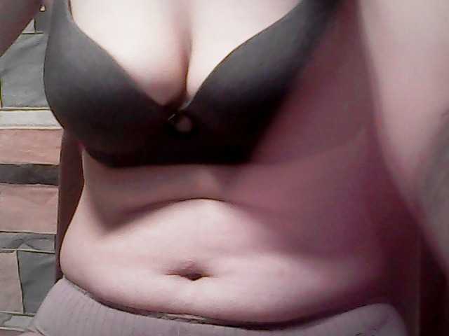 extremelymilkyboobs live webcam show