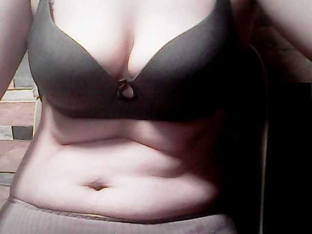 extremelymilkyboobs live webcam show
