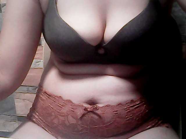 extremelymilkyboobs live webcam show
