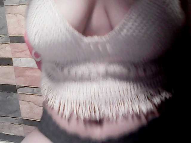 extremelymilkyboobs live webcam show