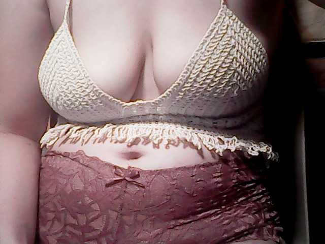 extremelymilkyboobs live cam on BongaCams