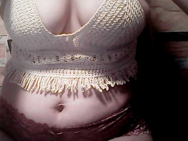 extremelymilkyboobs live webcam show