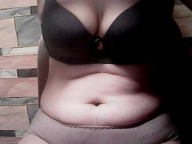 extremelymilkyboobs live cam on BongaCams