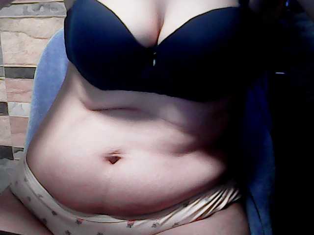extremelymilkyboobs live cam on BongaCams