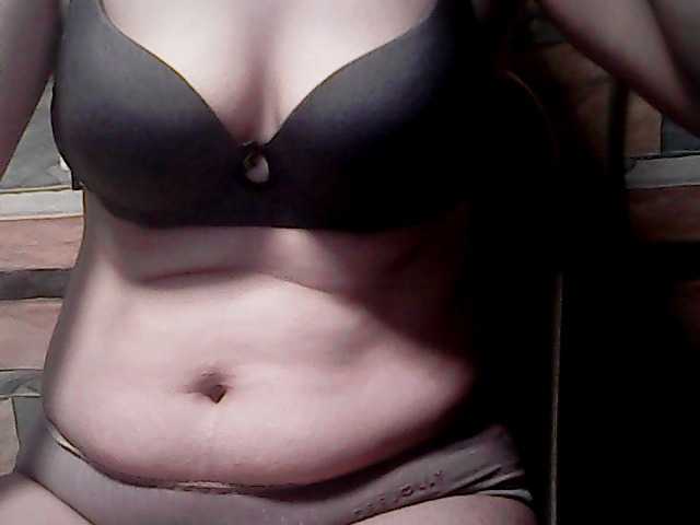 extremelymilkyboobs live webcam show