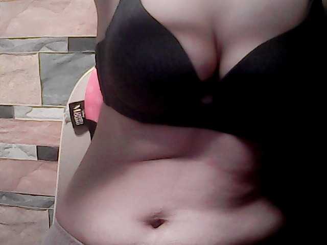 extremelymilkyboobs live webcam show