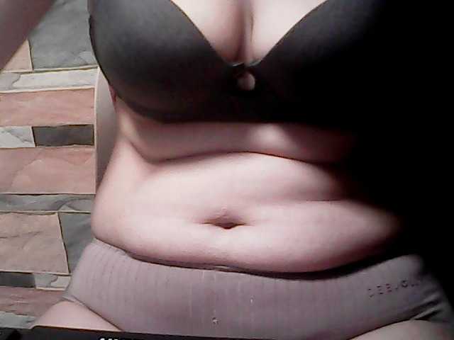 extremelymilkyboobs live cam on BongaCams
