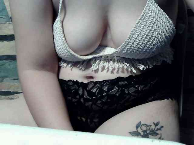Extremelymilkyboobs