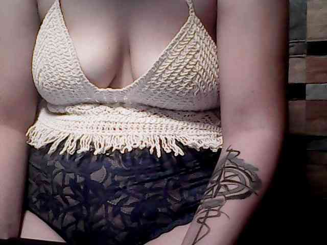 extremelymilkyboobs webcam