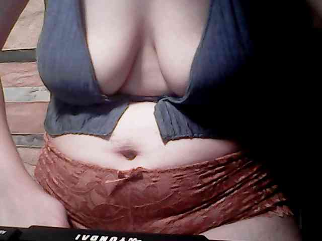 extremelymilkyboobs webcam