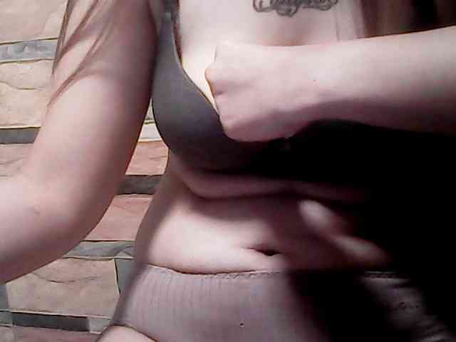 extremelymilkyboobs webcam