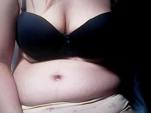 extremelymilkyboobs webcam