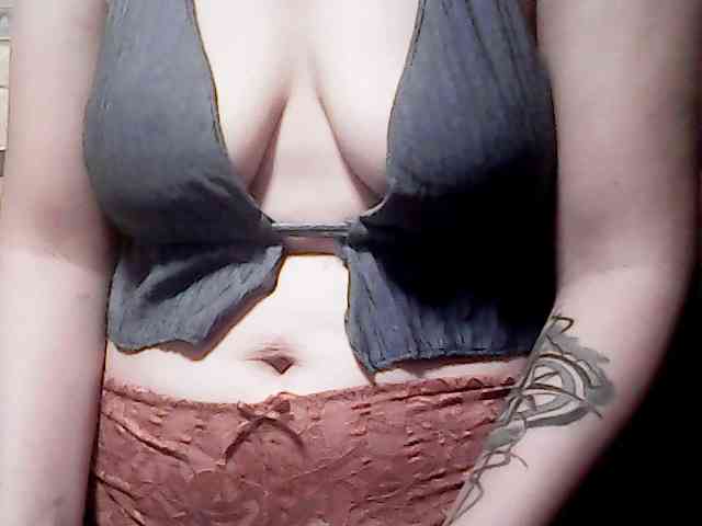 extremelymilkyboobs webcam