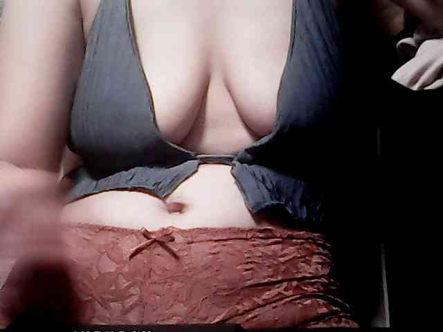 extremelymilkyboobs webcam