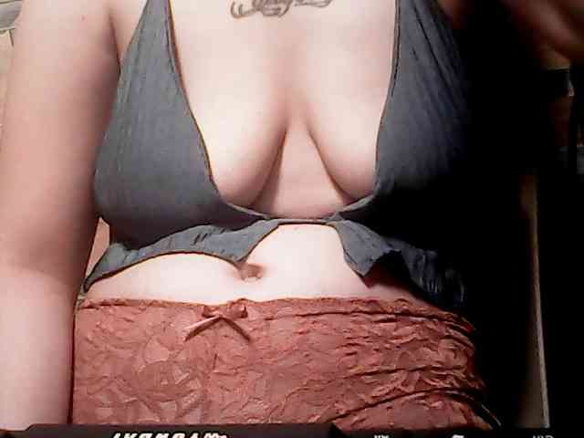 extremelymilkyboobs webcam