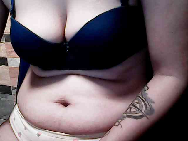 extremelymilkyboobs webcam