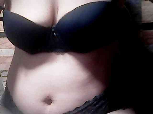 extremelymilkyboobs webcam