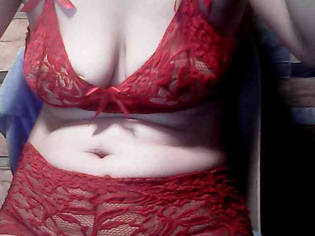 extremelymilkyboobs webcam
