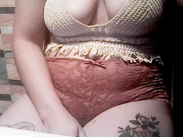 extremelymilkyboobs webcam