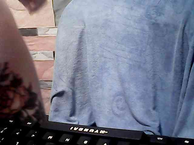 extremelymilkyboobs webcam