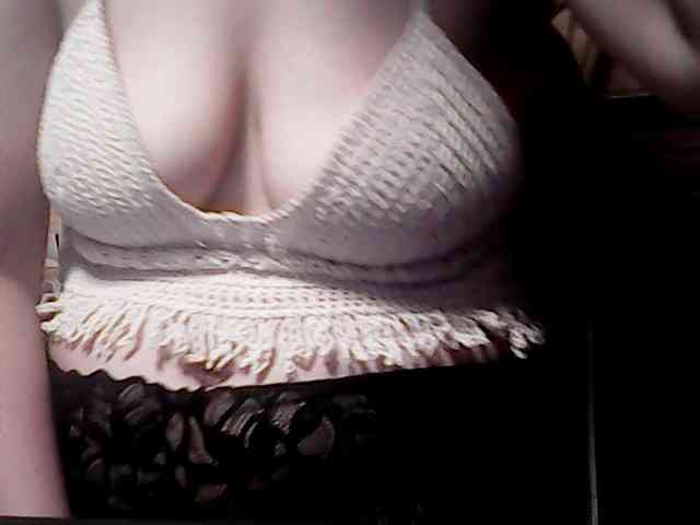extremelymilkyboobs webcam