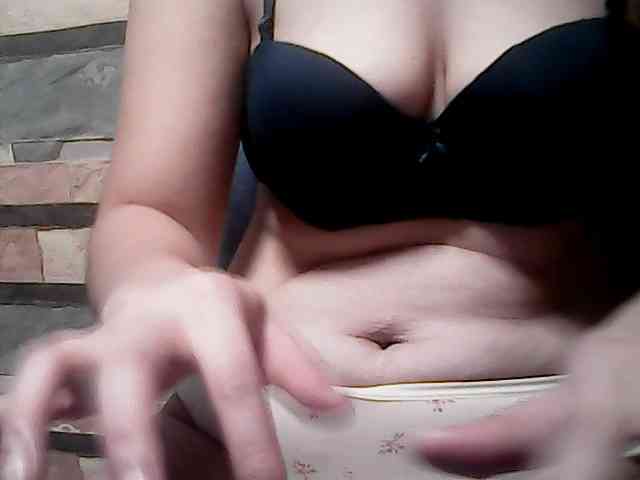 extremelymilkyboobs webcam