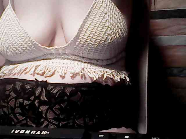 extremelymilkyboobs webcam