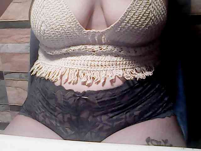 extremelymilkyboobs webcam