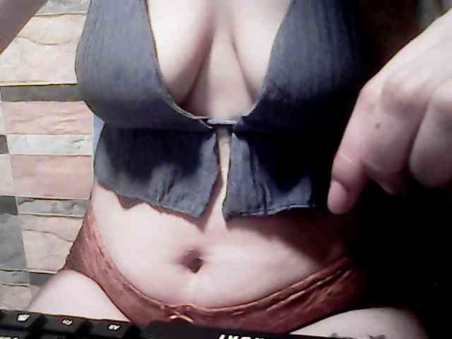 extremelymilkyboobs webcam