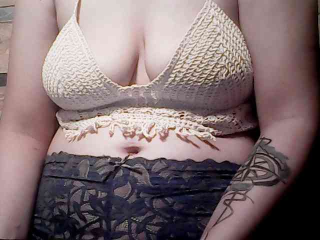 extremelymilkyboobs webcam