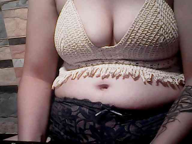 extremelymilkyboobs webcam