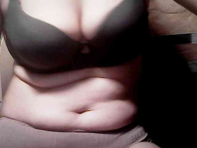 extremelymilkyboobs webcam